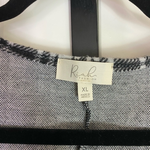 Riah Fashion Goth Cardigan Bat Wing Sleeve open front Black & Gray Plaid XL - Picture 10 of 11